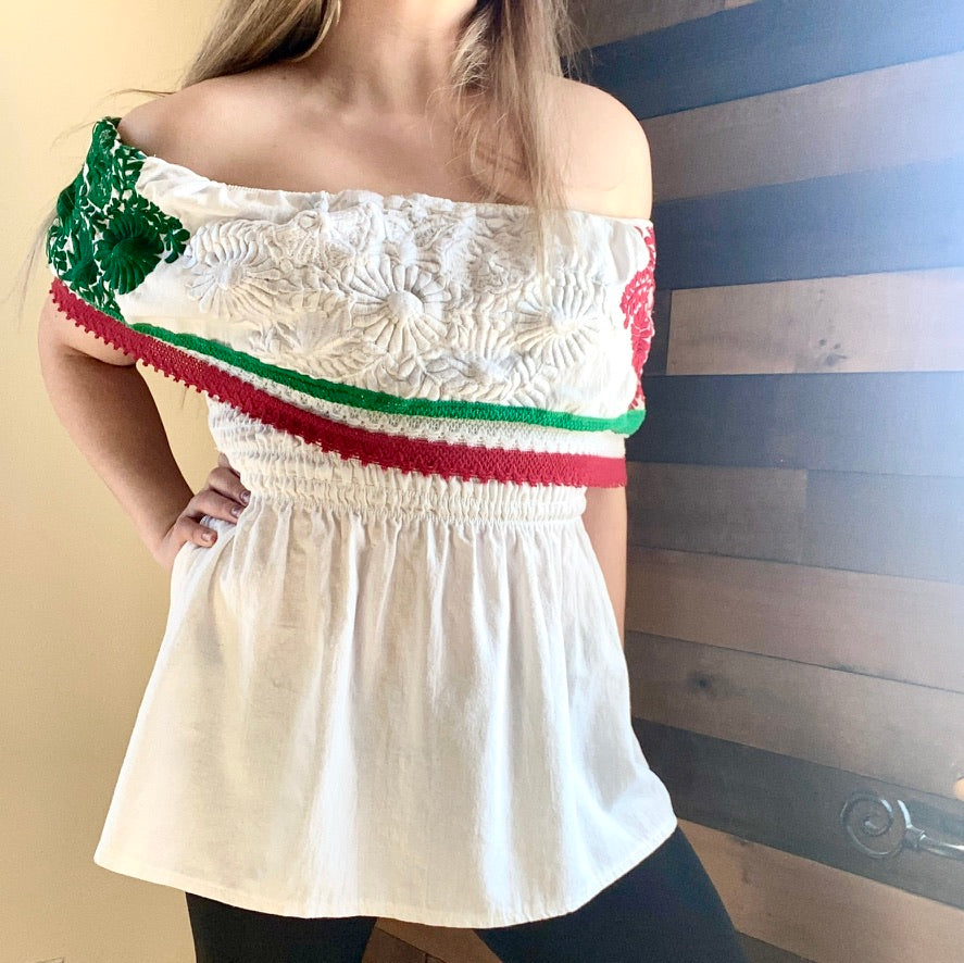 Tricolor off-shoulder blouse